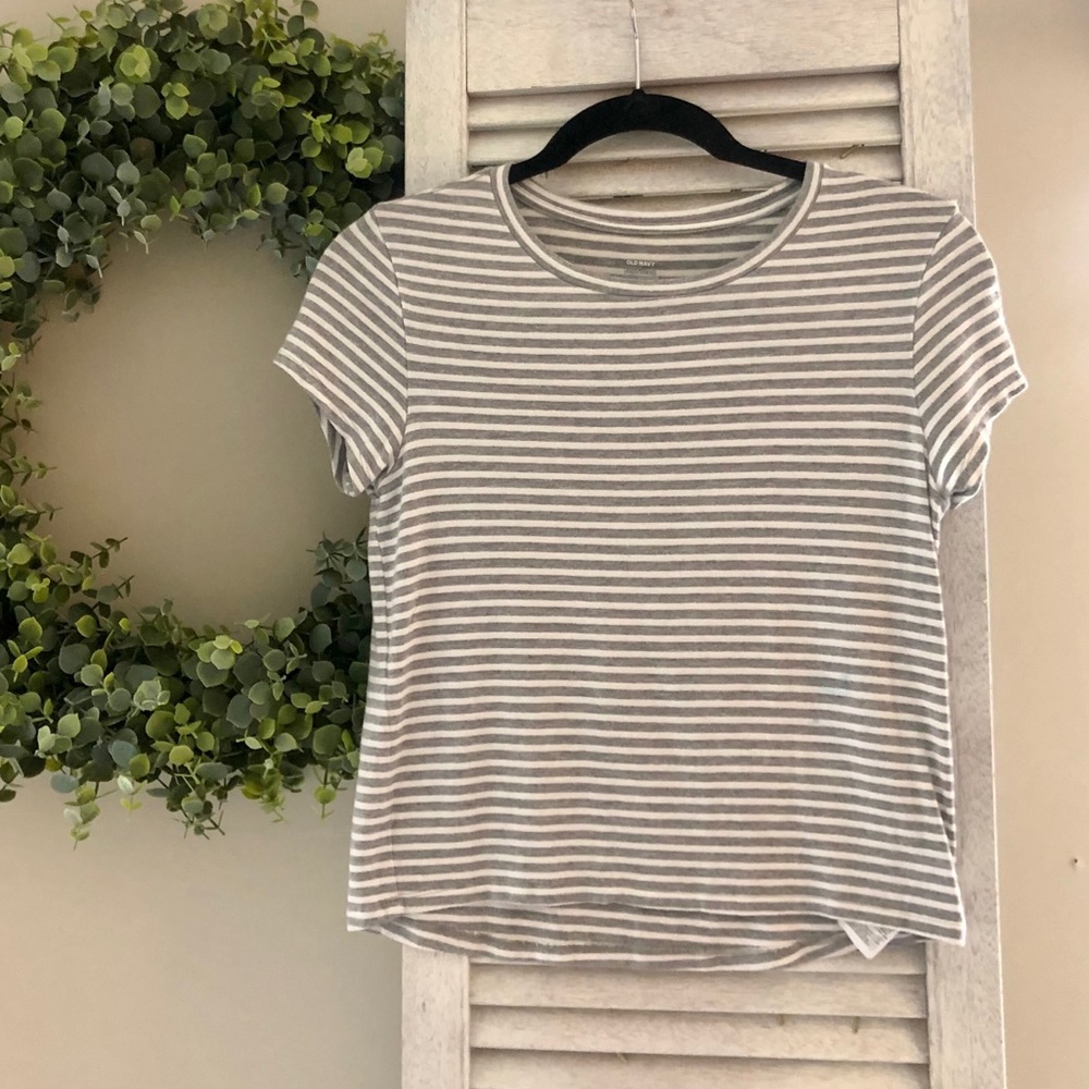 Old Navy Boyfriend Tee (girls size)